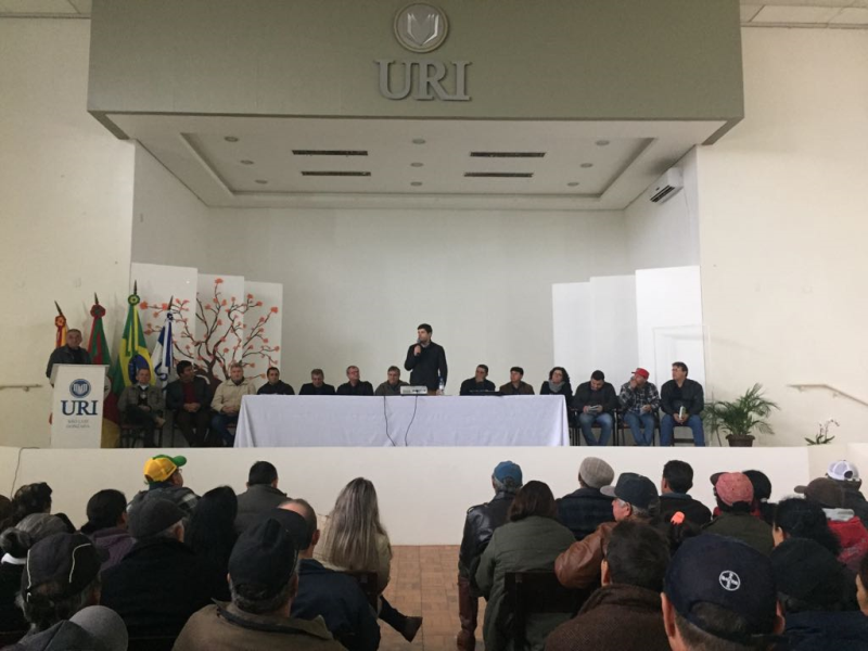 Comitiva giruaense participou de encontro com INCRA